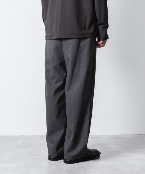 ATTACHMENT(アタッチメント)の「T/W/SI ストレッチギャバジン 1タック イージートラウザーズ / T/W/SI STRETCH GABARDINE 1TUCK EASY TROUSERS(スラックス・メンズ・グレー系/ブラック系/ブラック/ダークネイビー・3/2/1)」の11枚目の写真