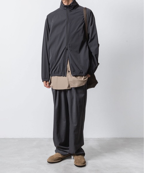 ATTACHMENT(アタッチメント)の「T/W/SI ストレッチギャバジン 1タック イージートラウザーズ / T/W/SI STRETCH GABARDINE 1TUCK EASY TROUSERS(スラックス・メンズ・グレー系/ブラック系/ブラック/ダークネイビー・3/2/1)」の20枚目の写真