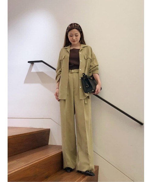 allureville(アルアバイル)の「ツイストバックルスクエアショルダーバッグ(ショルダーバッグ・レディース・ブラック/アイボリー・FREE)」の20枚目の写真