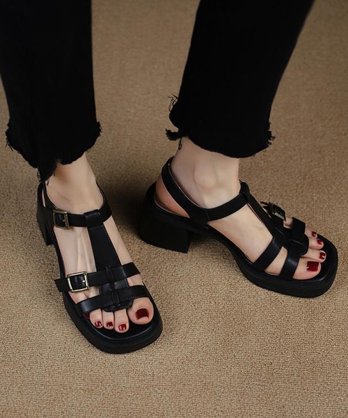 IRADOWL（アイラドール）の「ゴールドバックル 厚底サンダル チャンキーヒール（サンダル・レディース・ブラウン/ブラック・35/36/37/38/39）」の2枚目の写真