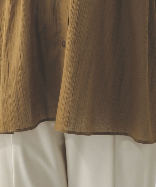 GLOBAL WORK（グローバルワーク）の「エアリーリラックスブラウスノースリーブ/492316（シャツ/ブラウス・レディース・マスタード/レッド/ブラック/オフホワイト・MEDIUM/LARGE）」の11枚目の写真