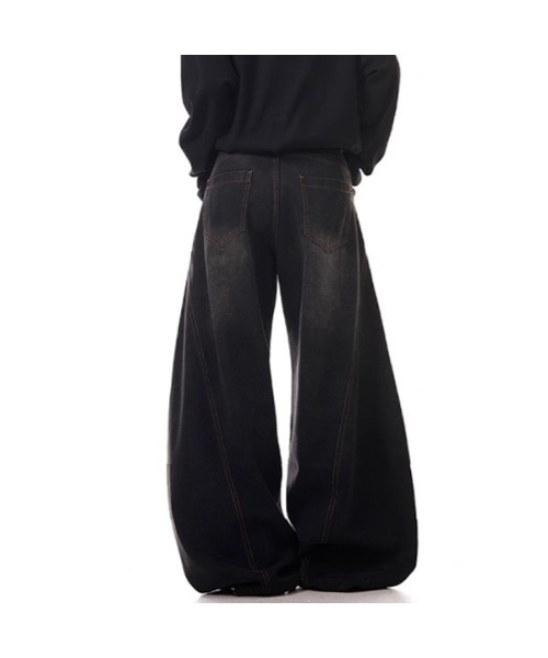 Sakka(サッカ)の「ワイドカーブデニムパンツ(デニムパンツ・レディース・ブラック/ブルー・SMALL/MEDIUM/LARGE/X-LARGE)」の3枚目の写真