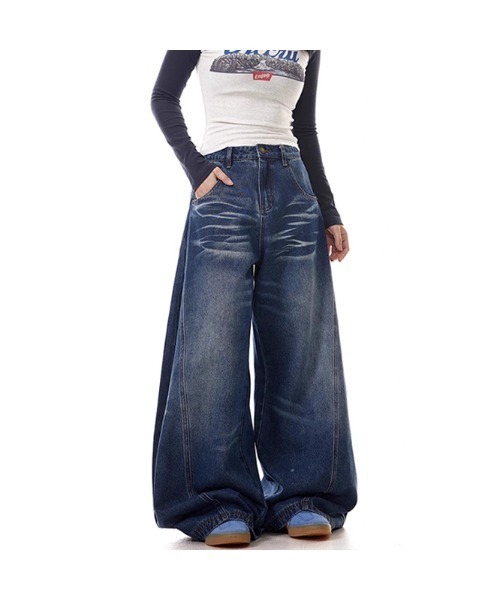 Sakka(サッカ)の「ワイドカーブデニムパンツ(デニムパンツ・レディース・ブラック/ブルー・SMALL/MEDIUM/LARGE/X-LARGE)」の8枚目の写真