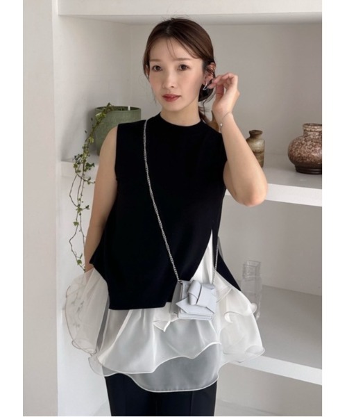 FRAY I.D（フレイアイディー）の「【WEB限定カラー】ラッフルフリルレイヤーニット（ニット/セーター・レディース・イエロー/ベージュ/ブラック/グレー・F）」の2枚目の写真