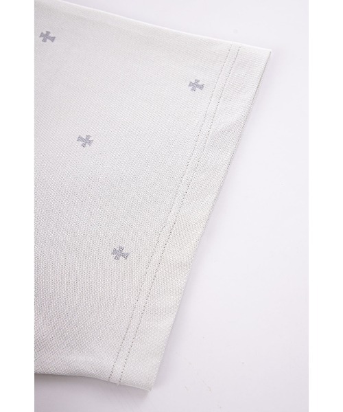 UNKNOWN LONDON（アンノウン・ロンドン）の「Tシャツ｜Tiny Cross Glitter Tee｜Unknown London（Tシャツ/カットソー・メンズ・ブラック/オフホワイト・SMALL/MEDIUM/LARGE/X-LARGE）」の11枚目の写真
