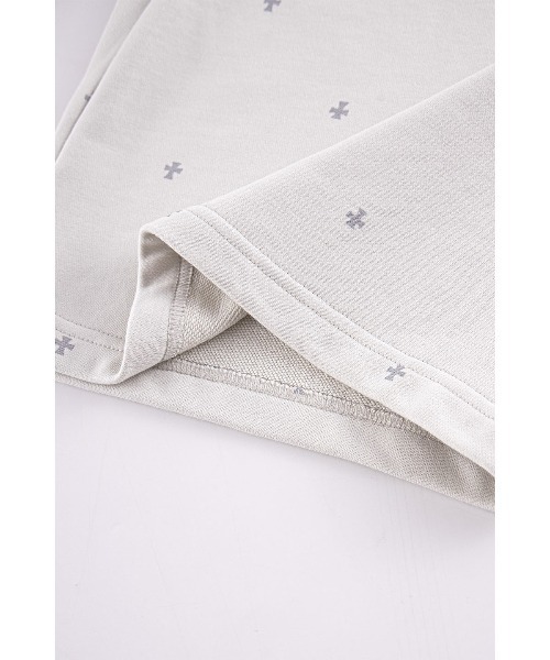 UNKNOWN LONDON（アンノウン・ロンドン）の「Tシャツ｜Tiny Cross Glitter Tee｜Unknown London（Tシャツ/カットソー・メンズ・ブラック/オフホワイト・SMALL/MEDIUM/LARGE/X-LARGE）」の12枚目の写真