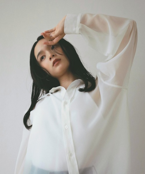 EIMY ISTOIRE（エイミーイストワール）の「シアー2WAYシャツ（シャツ/ブラウス・レディース・アイボリー/サックスブルー/ピンク・F）」の4枚目の写真