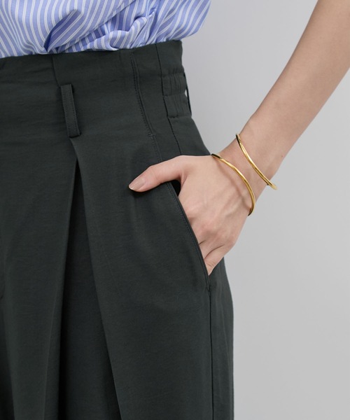 VIS（ビス）の「ボックスタックリラックスパンツ（その他パンツ・レディース・ベージュ/チャコールグレー・FREE）」の13枚目の写真