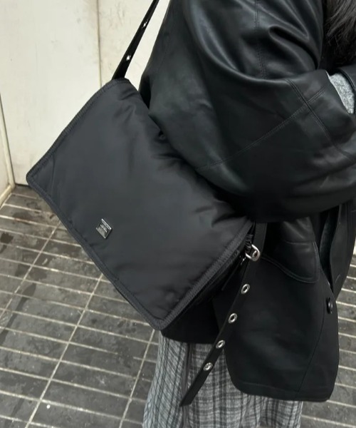 BLACKPURPLE（ブラックパープル）の「【日本未発売/WEB限定】BLACK PURPLE(ブラックパープル)/3WAY 軽量 ショルダー クロスバッグ ポーチ/3-Way Cloud Bag-M（ショルダーバッグ・レディース・ブラック・FREE）」の13枚目の写真