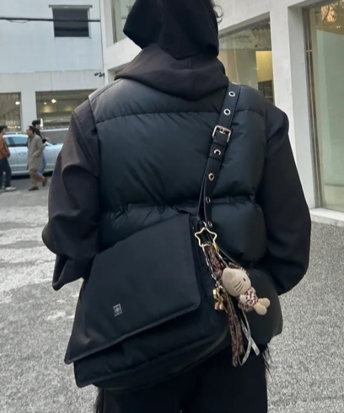 BLACKPURPLE（ブラックパープル）の「【日本未発売/WEB限定】BLACK PURPLE(ブラックパープル)/3WAY 軽量 ショルダー クロスバッグ ポーチ/3-Way Cloud Bag-M（ショルダーバッグ・レディース・ブラック・FREE）」の16枚目の写真