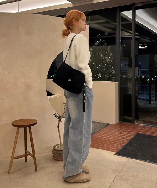 BLACKPURPLE（ブラックパープル）の「【日本未発売/WEB限定】BLACK PURPLE(ブラックパープル)/3WAY 軽量 ショルダー クロスバッグ ポーチ/3-Way Cloud Bag-M（ショルダーバッグ・レディース・ブラック・FREE）」の11枚目の写真