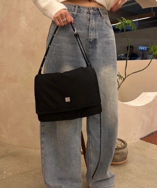 BLACKPURPLE（ブラックパープル）の「【日本未発売/WEB限定】BLACK PURPLE(ブラックパープル)/3WAY 軽量 ショルダー クロスバッグ ポーチ/3-Way Cloud Bag-M（ショルダーバッグ・レディース・ブラック・FREE）」の7枚目の写真