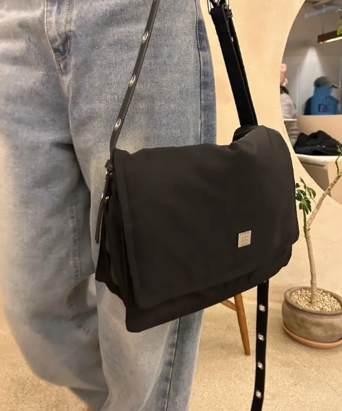 BLACKPURPLE（ブラックパープル）の「【日本未発売/WEB限定】BLACK PURPLE(ブラックパープル)/3WAY 軽量 ショルダー クロスバッグ ポーチ/3-Way Cloud Bag-M（ショルダーバッグ・レディース・ブラック・FREE）」の8枚目の写真