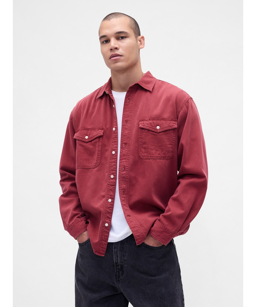 GAP（ギャップ）の「ウルトラソフトデニム リラックスシャツ（シャツ/ブラウス・メンズ・ブラック/カーキ/レッド系その他/インディゴブルー・XS/S/M/L/XL）」の4枚目の写真