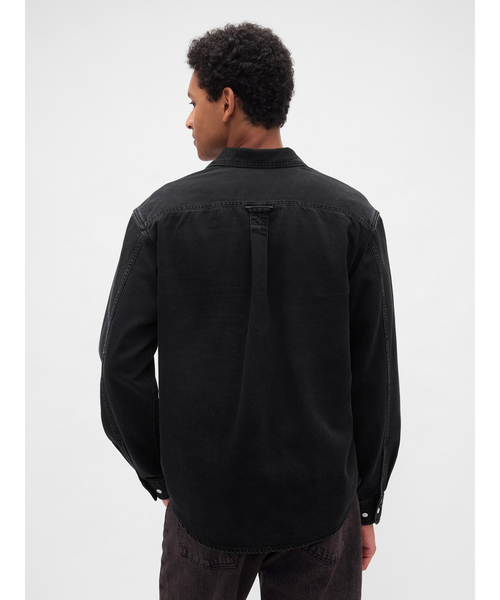 GAP（ギャップ）の「ウルトラソフトデニム リラックスシャツ（シャツ/ブラウス・メンズ・ブラック/カーキ/レッド系その他/インディゴブルー・XS/S/M/L/XL）」の11枚目の写真