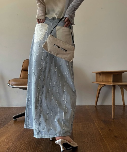 WILLFULLY(ウィルフリー)の「placement design cut denim SK(デニムスカート・レディース・ライトブルー/インディゴブルー・S/M)」の6枚目の写真