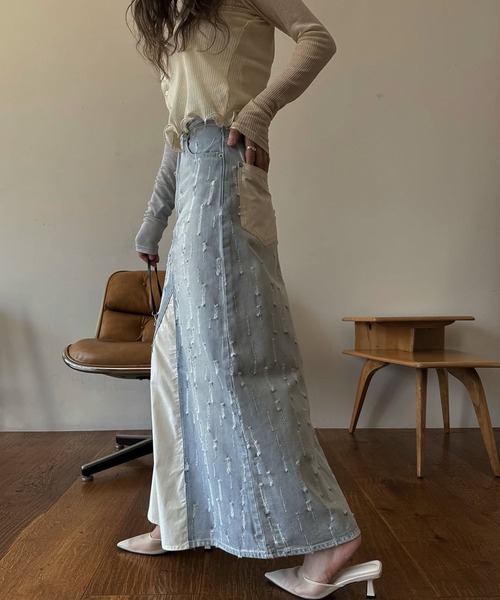 WILLFULLY(ウィルフリー)の「placement design cut denim SK(デニムスカート・レディース・ライトブルー/インディゴブルー・S/M)」の5枚目の写真