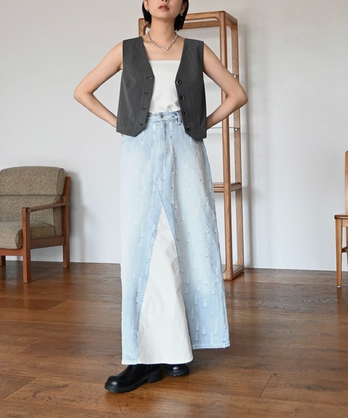 WILLFULLY(ウィルフリー)の「placement design cut denim SK(デニムスカート・レディース・ライトブルー/インディゴブルー・S/M)」の16枚目の写真