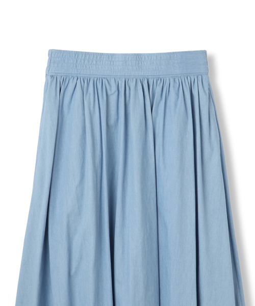 QUEENS COURT(クイーンズコート)の「ダンガリーデニムギャザーフレアスカート≪手洗い可能≫(スカート・レディース・ネイビー/ライトブルー・M)」の5枚目の写真