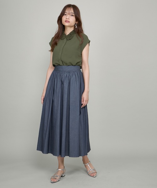 QUEENS COURT(クイーンズコート)の「ダンガリーデニムギャザーフレアスカート≪手洗い可能≫(スカート・レディース・ネイビー/ライトブルー・M)」の21枚目の写真