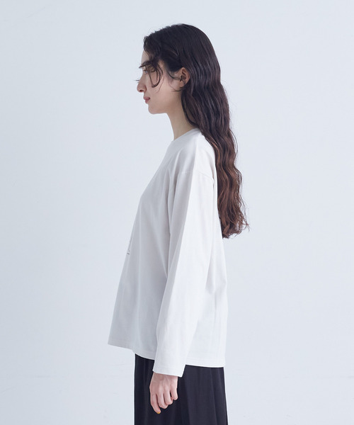 conges payes ADIEU TRISTESSE（コンジェ ペイエ アデュートリステス）の「ichiro yamaguchi.ロングＴシャツ（Tシャツ/カットソー・レディース・ライトグレー/ブルーグレー・FREE）」の7枚目の写真