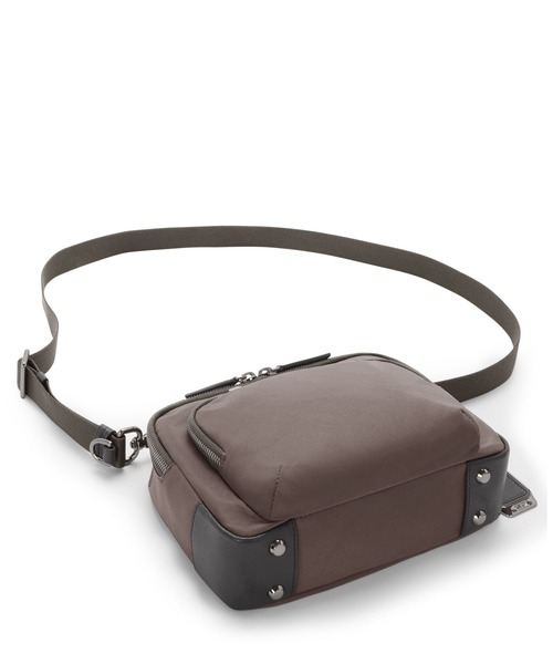 TUMI(トゥミ)の「VOYAGEUR 「テガン」クロスボディ(ショルダーバッグ・レディース・ブラウン系その他・FREE)」の5枚目の写真