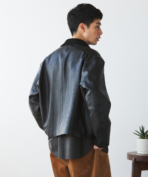 EDIFICE（エディフィス）の「LA BOUCLE (ラブークル) LAMB LEATHER FLIGHT ジャケット（ライダースジャケット・メンズ・ブラウン系その他/ブラック・3/2）」の9枚目の写真