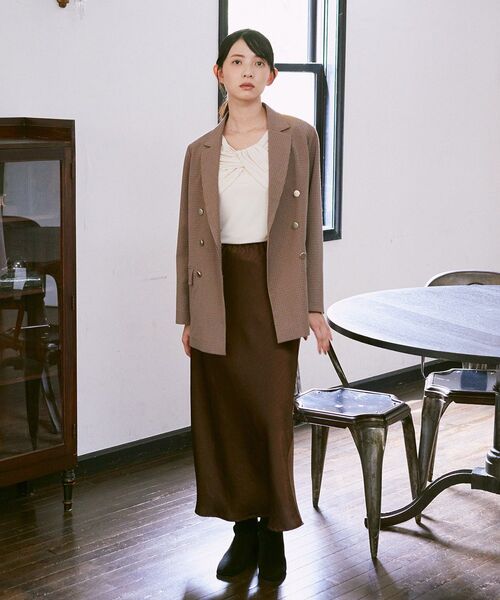 earth music&ecology（アースミュージックアンドエコロジー）の「【2025AW】リボンライクドレーププルオーバー（Tシャツ/カットソー・レディース・ブラウン/ブラック/アイボリー・FREE）」の19枚目の写真