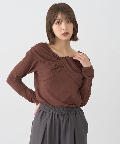 earth music&ecology（アースミュージックアンドエコロジー）の「【2025AW】リボンライクドレーププルオーバー（Tシャツ/カットソー・レディース・ブラウン/ブラック/アイボリー・FREE）」の22枚目の写真