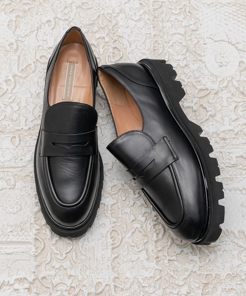 inter-chaussures（インターショシュール）の「【INTER-CHAUSSURES】ラウンドトウタンクソールローファー(I51634)（ローファー・レディース・ブラウン系その他/ブラック・37）」の7枚目の写真