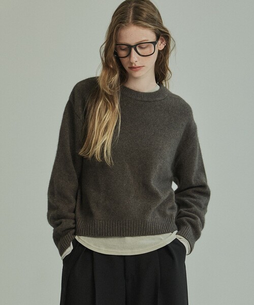 PUBLIC TOKYO(パブリックトウキョウ)の「FOXコンフォートクルーネックニット(ニット/セーター・レディース・ラベンダー/モカ/ライトグレー・FREE)」の3枚目の写真