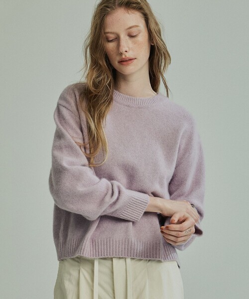 PUBLIC TOKYO(パブリックトウキョウ)の「FOXコンフォートクルーネックニット(ニット/セーター・レディース・ラベンダー/モカ/ライトグレー・FREE)」の6枚目の写真