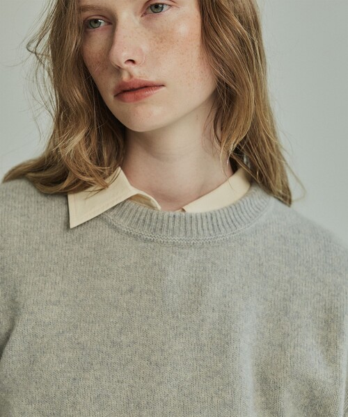 PUBLIC TOKYO(パブリックトウキョウ)の「FOXコンフォートクルーネックニット(ニット/セーター・レディース・ラベンダー/モカ/ライトグレー・FREE)」の4枚目の写真