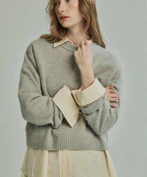 PUBLIC TOKYO(パブリックトウキョウ)の「FOXコンフォートクルーネックニット(ニット/セーター・レディース・ラベンダー/モカ/ライトグレー・FREE)」の5枚目の写真