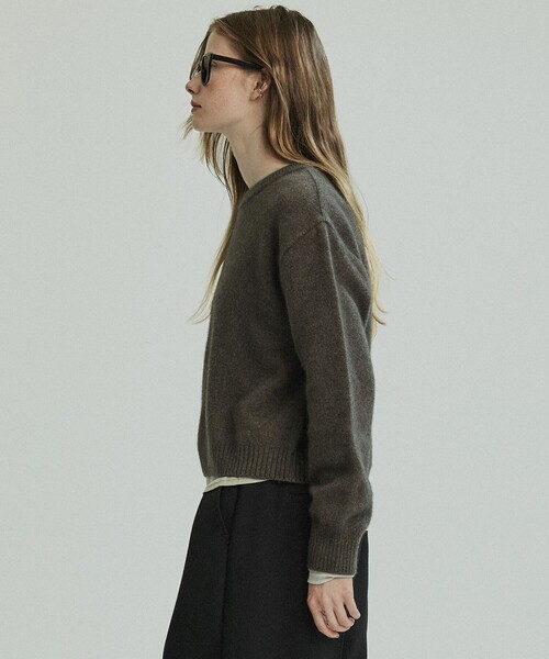 PUBLIC TOKYO(パブリックトウキョウ)の「FOXコンフォートクルーネックニット(ニット/セーター・レディース・ラベンダー/モカ/ライトグレー・FREE)」の19枚目の写真