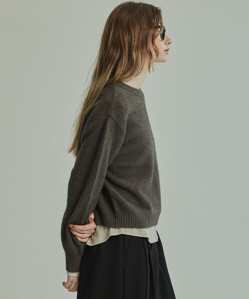 PUBLIC TOKYO(パブリックトウキョウ)の「FOXコンフォートクルーネックニット(ニット/セーター・レディース・ラベンダー/モカ/ライトグレー・FREE)」の21枚目の写真