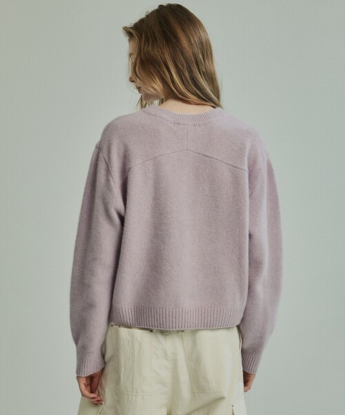 PUBLIC TOKYO(パブリックトウキョウ)の「FOXコンフォートクルーネックニット(ニット/セーター・レディース・ラベンダー/モカ/ライトグレー・FREE)」の12枚目の写真