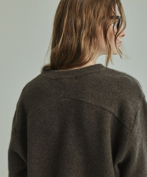 PUBLIC TOKYO(パブリックトウキョウ)の「FOXコンフォートクルーネックニット(ニット/セーター・レディース・ラベンダー/モカ/ライトグレー・FREE)」の14枚目の写真