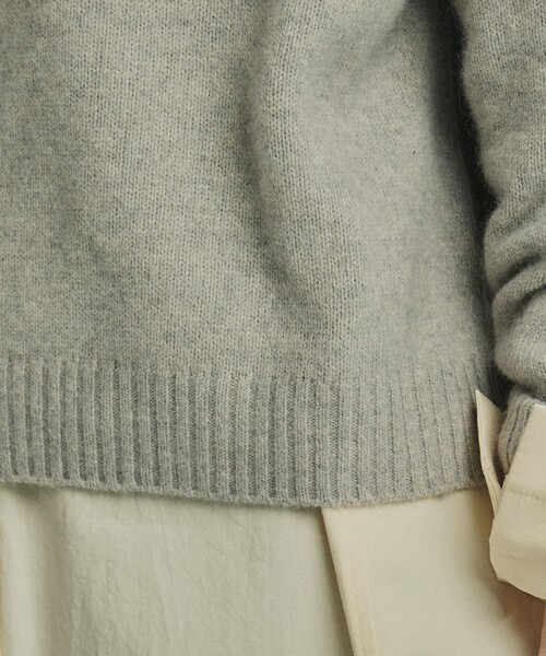 PUBLIC TOKYO(パブリックトウキョウ)の「FOXコンフォートクルーネックニット(ニット/セーター・レディース・ラベンダー/モカ/ライトグレー・FREE)」の9枚目の写真