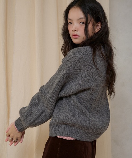 MUHET(ミュエータ)の「jacquard crew neck cardigan & choker set / 紐付きジャガードクルーネックカーディガン(カーディガン/ボレロ・レディース・チャコールグレー/アイボリー・FREE)」の16枚目の写真
