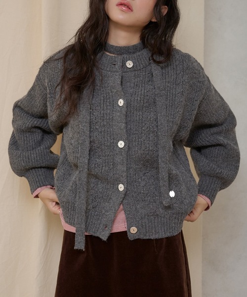 MUHET(ミュエータ)の「jacquard crew neck cardigan & choker set / 紐付きジャガードクルーネックカーディガン(カーディガン/ボレロ・レディース・チャコールグレー/アイボリー・FREE)」の14枚目の写真