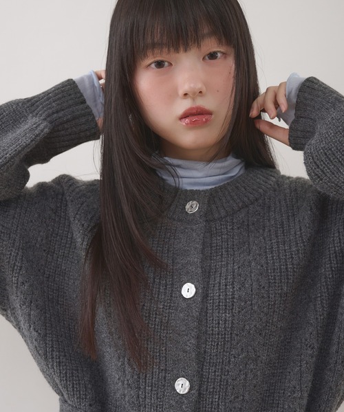 MUHET(ミュエータ)の「jacquard crew neck cardigan & choker set / 紐付きジャガードクルーネックカーディガン(カーディガン/ボレロ・レディース・チャコールグレー/アイボリー・FREE)」の6枚目の写真