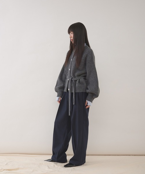 MUHET(ミュエータ)の「jacquard crew neck cardigan & choker set / 紐付きジャガードクルーネックカーディガン(カーディガン/ボレロ・レディース・チャコールグレー/アイボリー・FREE)」の11枚目の写真