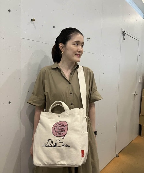 ROOTOTE(ルートート)の「IP.MED.2way.PEANUTS-9L(トートバッグ・レディース・アイボリー・FREE)」の2枚目の写真
