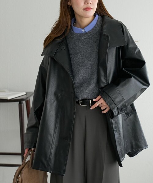 DISCOAT(ディスコート)の「フェイクレザースタンドコート(その他アウター・レディース・ブラック/ダークブラウン・FREE)」の1枚目の写真