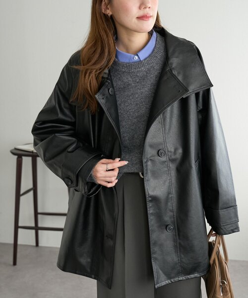 DISCOAT(ディスコート)の「フェイクレザースタンドコート(その他アウター・レディース・ブラック/ダークブラウン・FREE)」の3枚目の写真