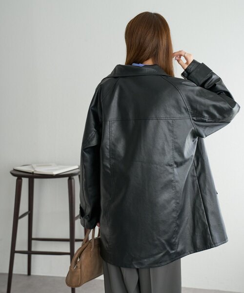 DISCOAT(ディスコート)の「フェイクレザースタンドコート(その他アウター・レディース・ブラック/ダークブラウン・FREE)」の7枚目の写真