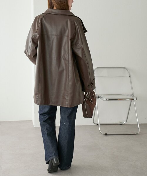 DISCOAT(ディスコート)の「フェイクレザースタンドコート(その他アウター・レディース・ブラック/ダークブラウン・FREE)」の22枚目の写真