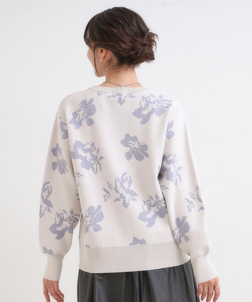 SHOO・LA・RUE(シューラルー)の「【洗濯機可/毛玉レス】大人世代も取り入れやすい スウェットライク アソートニット(ニット/セーター・レディース・グレー/ブラウン系その他5/ブラック/グレー系その他7/アイボリー系6/ベージュ・02/01/04/03)」の20枚目の写真