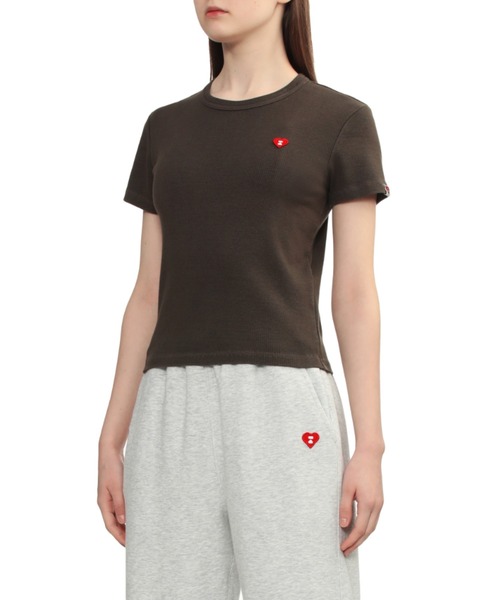 APEE BY A BATHING APE(エイピーバイアベイシングエイプ)の「HEART BADGE PIGMENT DYE RIB TEE(Tシャツ/カットソー・レディース・ネイビー/ブラウン・X-SMALL/SMALL)」の5枚目の写真